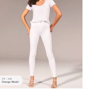 Abercrombie & Fitch. Simone High Rise Ankle Skinny Jeans. Size 00.